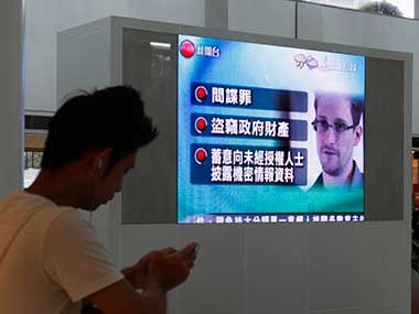 White House lashes out at China over Snowden, presses Russia to expel him