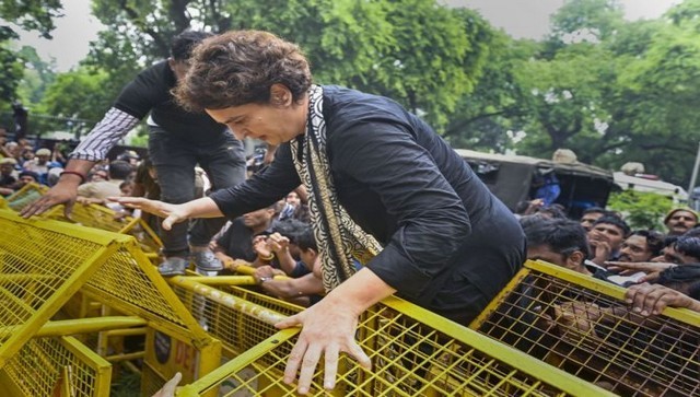 Congress' Black Friday: Priyanka climbs barricade, Rahul, Sonia lead massive protest in Delhi